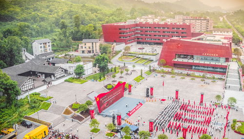 双凤纪念园 青少年爱国主义网上纪念馆的精神丰碑