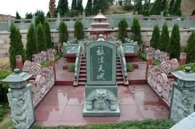 彝族丧葬的社会文化功能研究——以双凤纪念园为例